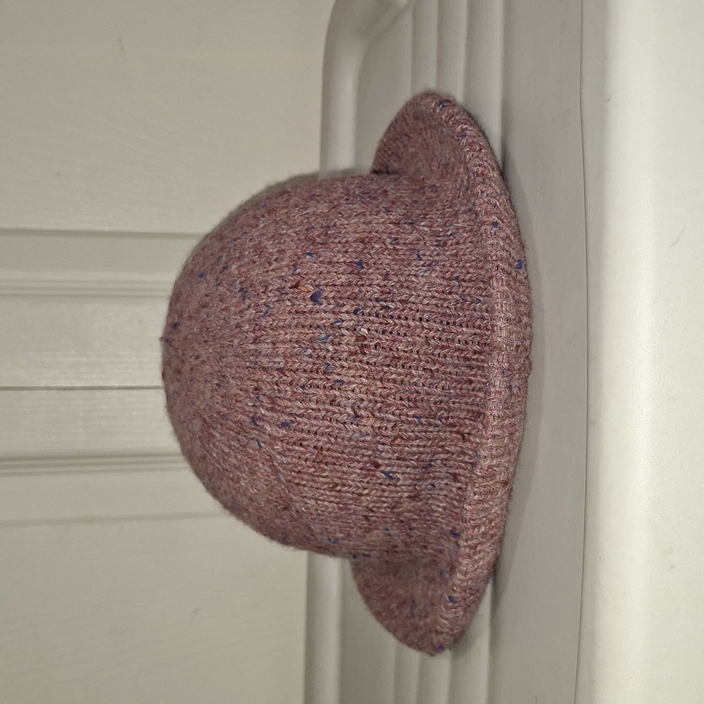 Vintage Collectables wool blend winter knit cloche sweater hat cap - rose pink